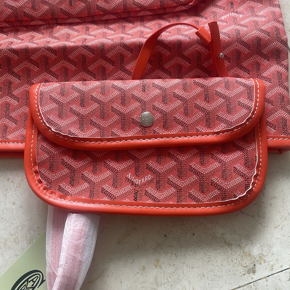Stylish Orange Tote Bag 🧡 - Picture 5 of 6